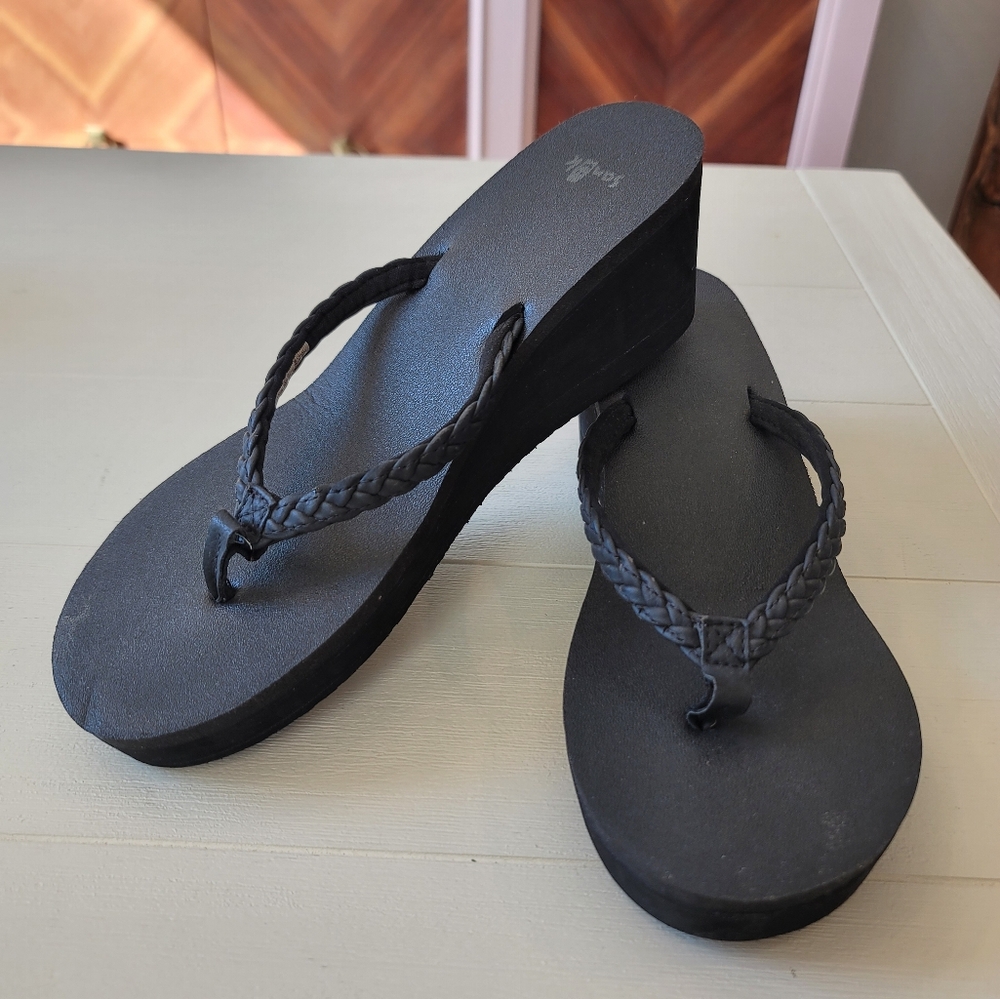 🏝 Sanuk Braided Wedge Platform Flip Flops